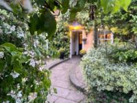 Zahrada ubytování The Loft at the Moon and Mushroom Inn - Suffolk Coast