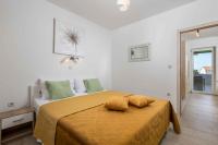 Posteľ alebo postele v izbe v ubytovaní Apartment in Kraljevica 33071