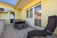 Posedenie v ubytovaní Apartment in Kraljevica 33071