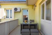 Balkón alebo terasa v ubytovaní Apartment in Kraljevica 33071