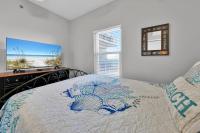 Ein Bett oder Betten in einem Zimmer der Unterkunft Ariel Dunes I Unit 1209 Gulf view