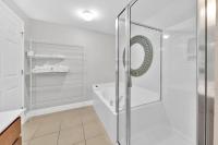 Ein Badezimmer in der Unterkunft Ariel Dunes I Unit 1209 Gulf view