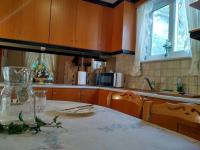 Kuchyň nebo kuchyňský kout v ubytování Aggelos House in Kalamitsi