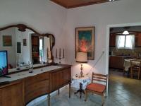 TV a/nebo společenská místnost v ubytování Aggelos House in Kalamitsi