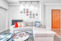 Posedenie v ubytovaní Comfortable Living in Athens 2BR Apartment
