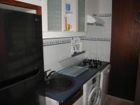Kuchnia lub aneks kuchenny w obiekcie Appartement 3 pièces avec clim, wifi, parking Saint-Cyprien Plage - FR-1-106-62