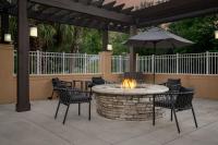 TownePlace Suites by Marriott Gainesville Northwestにあるパティオまたは屋外エリア