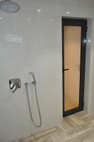 A bathroom at Hotel Tyulenovo