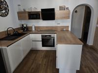 A kitchen or kitchenette at Villa Silvia LOCDENIA