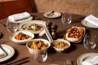 Jídlo v hotelu nebo okolí