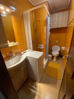 Kúpeľňa v ubytovaní Irini Seaside Apartment