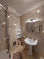 Łazienka w obiekcie Apartmani PARADISO
