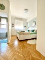 Posedenie v ubytovaní Mint Pearl Apartment 3 rooms 2 bathrooms at Kálvin Square