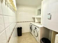 Kuchyňa alebo kuchynka v ubytovaní 8 Bungalow familiar con Piscina Gran Alacant
