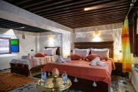 Riad Taj Fesにあるベッド