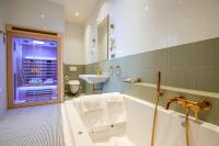 Koupelna v ubytování Hotel Zlatá Hvězda
