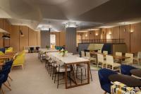 Ein Sitzbereich in der Unterkunft Hampton Inn by Hilton New York Times Square