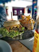 Jídlo v hotelu nebo okolí