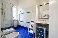 A bathroom at Villa Torù
