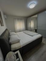 Posteľ alebo postele v izbe v ubytovaní Apartment Leona & Doris