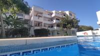 Bazén v ubytovaní La Cala playa alebo v jeho blízkosti
