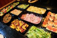 Jídlo v hotelu nebo okolí