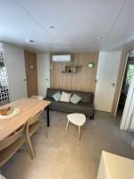 Plan piętra w obiekcie Cocon du lac Mobilhome 3 chambres,6 pers,camping mayotte 5 étoiles Biscarrosse landes
