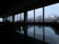 Nespecifikovaný výhled na hory nebo výhled na hory při pohledu z hotelu