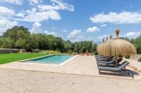 Bazén v ubytovaní Cal Tio 1 Agroturismo YourHouse alebo v jeho blízkosti
