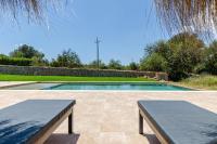 Bazén v ubytovaní Cal Tio 1 Agroturismo YourHouse alebo v jeho blízkosti