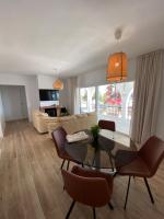 Kuchyňa alebo kuchynka v ubytovaní Independent Villa BEACH HOUSE EL BOSQUE