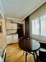 Kuchyň nebo kuchyňský kout v ubytování Lucid Hotel