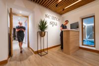 TV a/nebo společenská místnost v ubytování The Victoria Hotel & Source Spa