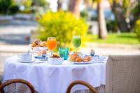 Jídlo v hotelu nebo okolí