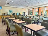 Hotel SonoHotel IDrive Districtにあるレストランまたは飲食店