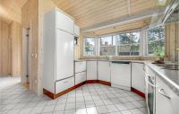 Kuchyň nebo kuchyňský kout v ubytování Holiday Home Klokkegrund Ebeltoft Vi