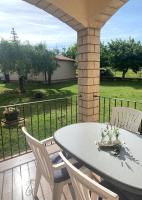 Vonkajšia záhrada v ubytovaní Apartments Marinela