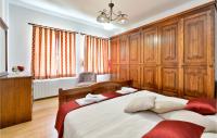 Posteľ alebo postele v izbe v ubytovaní Cozy Home In Krasic With Sauna