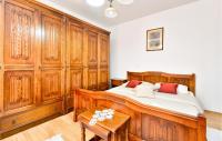 Posteľ alebo postele v izbe v ubytovaní Cozy Home In Krasic With Sauna