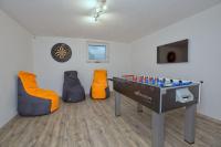Pokój gier w obiekcie Chalet Dorfkristall