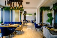 Гостиная зона в Elitte Inn & Suites