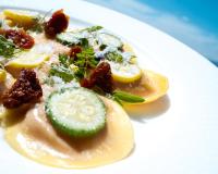 Еда / где поесть недалеко от отеля