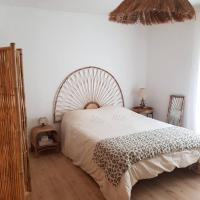 Łóżko lub łóżka w pokoju w obiekcie Magnifique villa de charme avec piscine
