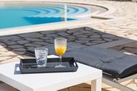 Basen w obiekcie Cecilia Exclusive Villa Corfu lub w pobliżu
