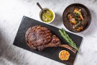 Jídlo v hotelu nebo okolí