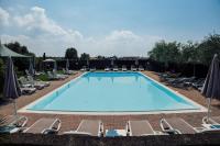 Bazén v ubytovaní Hotel Mary Rose alebo v jeho blízkosti