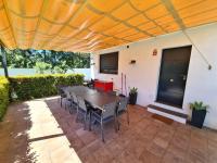 Balkón alebo terasa v ubytovaní VILLA OASIS Casa Rural ideal Familias y grupos