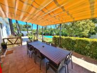 Vonkajšia záhrada v ubytovaní VILLA OASIS Casa Rural ideal Familias y grupos