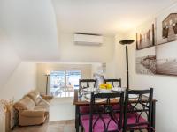 Posezení v ubytování Apartment Triplex Mare Nostrum by Interhome
