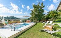 Basen w obiekcie Villa Lavandaia Toscana lub w pobliżu